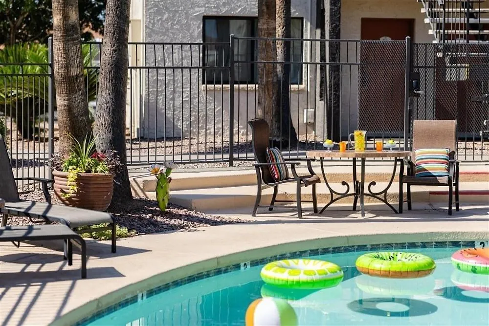דירות סקוטסדייל 237- Fully Furnished, Wifi Included